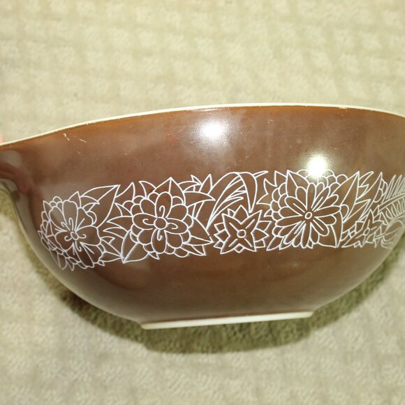 Vtg Pyrex Woodland Mixing Bowl Set of 4 Brown Floral 1970s 441, 442, 443, 444 - Picture 12 of 15